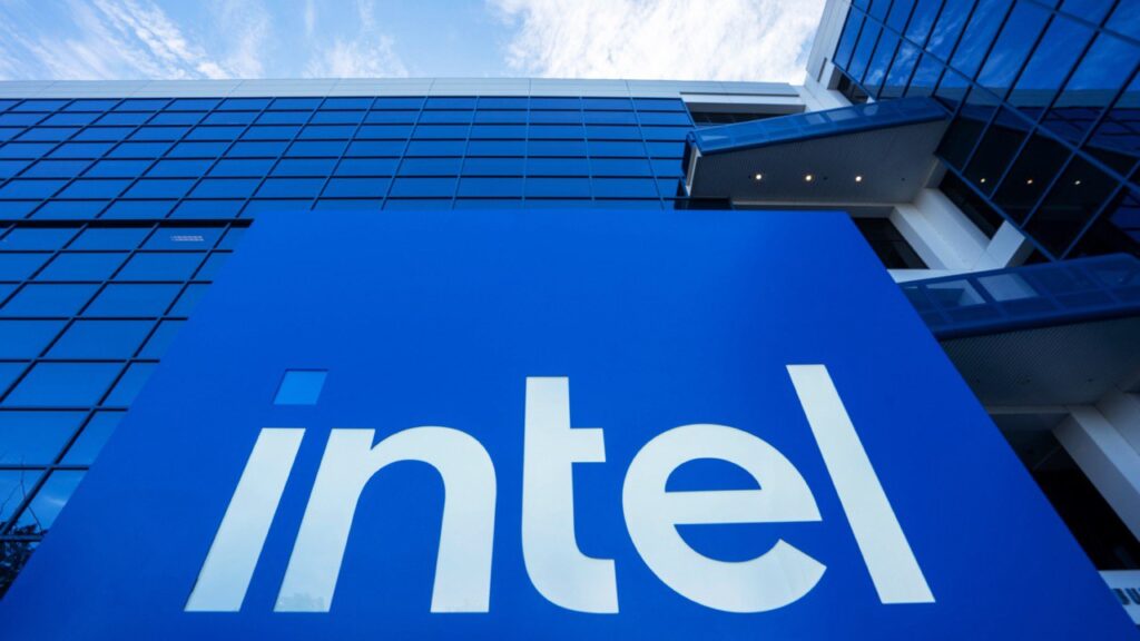 Американское правительство поможет Intel с постройкой фабрик процессоров