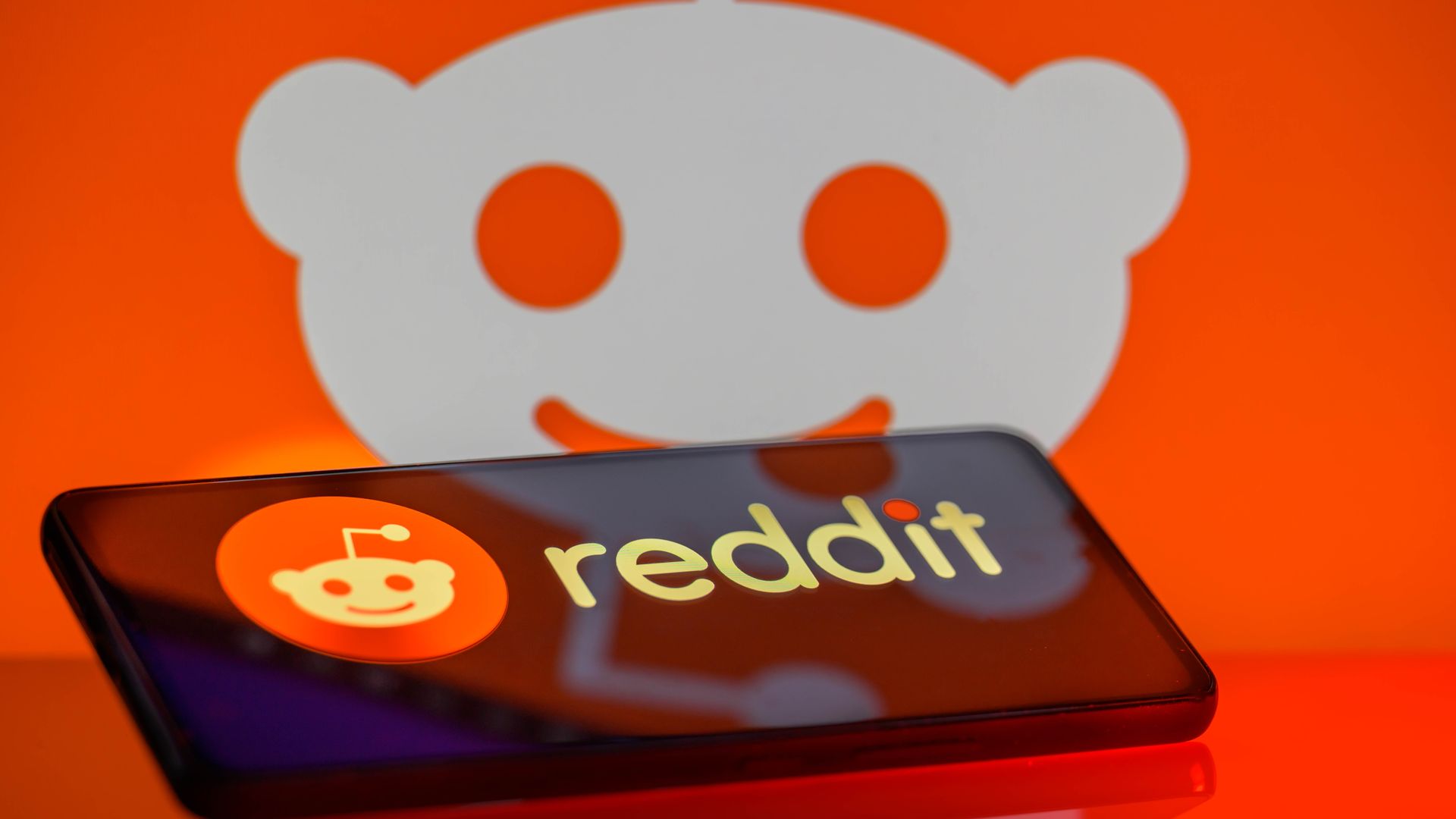 В ходе листинга спрос на акции Reddit пятикратно обогнал предложение