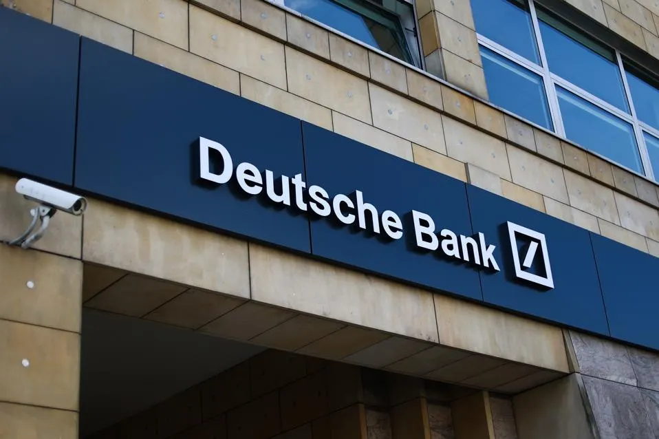 Deutsche Bank пришел к соглашению с истцами. Чего ожидать от акций?